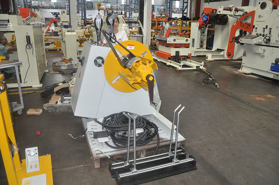 Pneumatic Expansion Metal Sheet Coil Mandrel Uncoiler / Material Rack