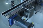 High Speed 2.2KW Cosmetic Liquid Filling Machine PLC Control