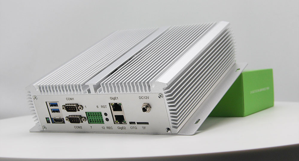 12V AI Edge Computing Mini PC Windows Embedded GPU For Vehicles