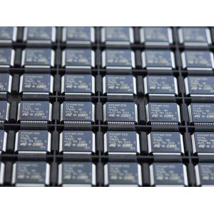 STMicroelectronics ST3232EBTR Memory Chip Ic Programmer Microcontroller Camera