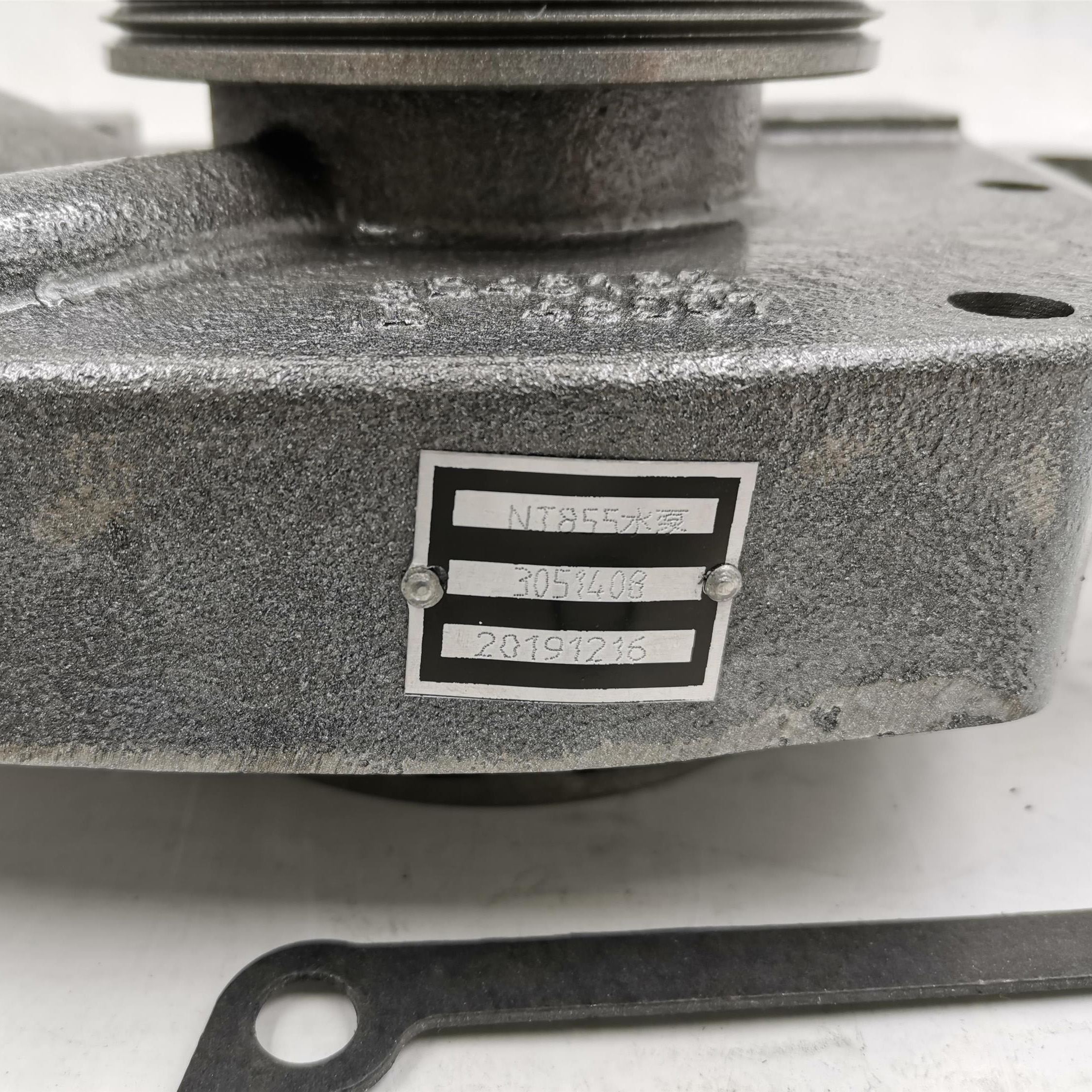 Isuzu Dcec Nt855 Engine Water Pump for Shantui SD22 SD32 SD60 SD16 Bulldozer Parts and Performance