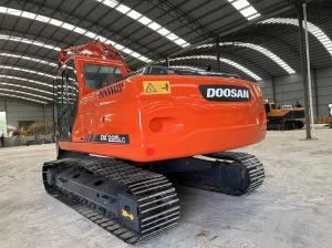 China Doosan DX225 Used Backhoe Excavator 22 Ton SecondHand Digger With 1.28 Bucket Capacity wholesale