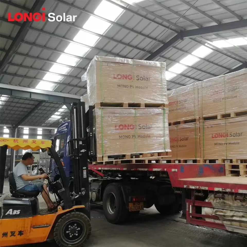 Half Cell LONGI 450w Poly Crystalline Solar Panel 166x166mm 25 Years Warranty LR4-72HPH-450M