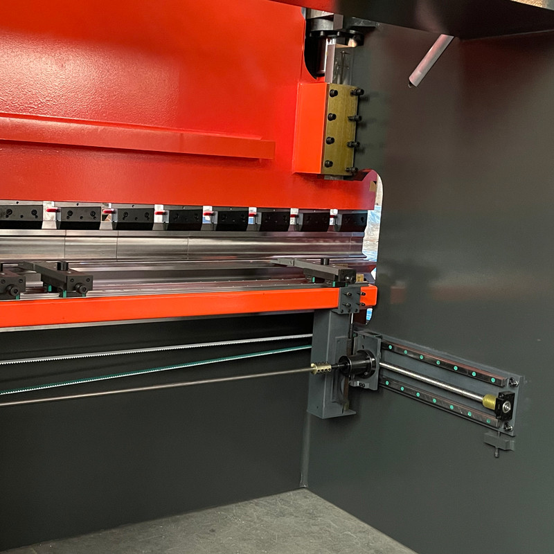 Hydraulic Torsion Bar Press Brake 125T Pressure 5mm Sheet Metal Hydraulic Bending Machine 3200mm