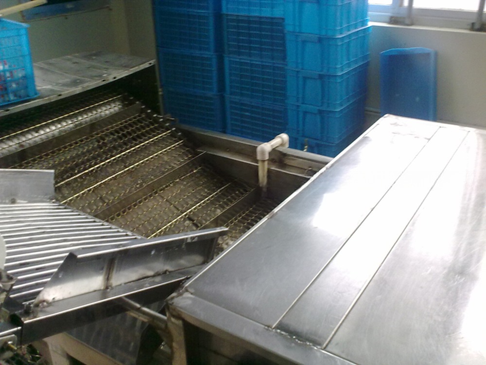 Tunnel Pasteurizer Water Bath Sterilizer for Juice Processing Voltage 220/380/440v