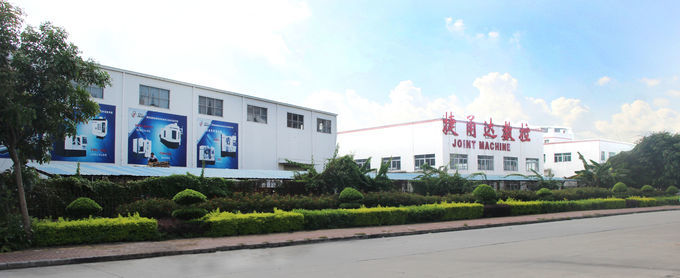 250mm Sleeve With 11KW Spindle Motor Flat Bed Slant Bed Vertical Machine CNC Lathe CNC Turning Axial Parts 