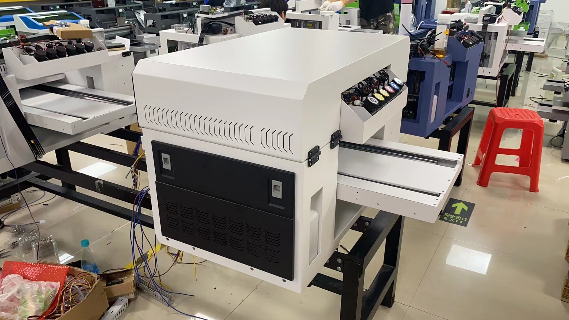 1 Year Online Technical Service UV Printer for Sticker Printing