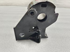 China 5002030LE020 cab front support right bracket wholesale