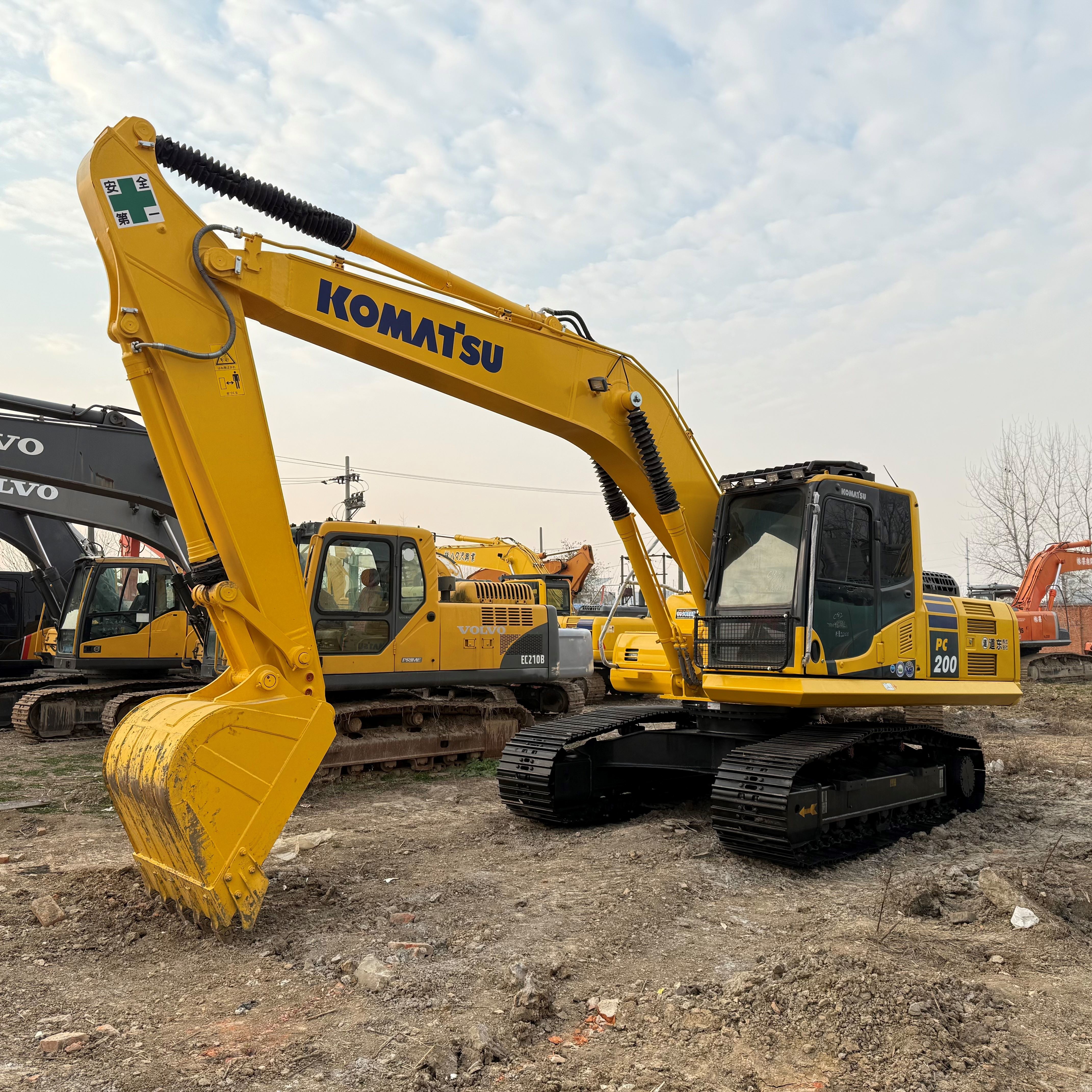 Japan Original 20 Ton Used KOMATSU PC200-8 Crawler Excavator Komatsu PC200 Digger Used Excavator