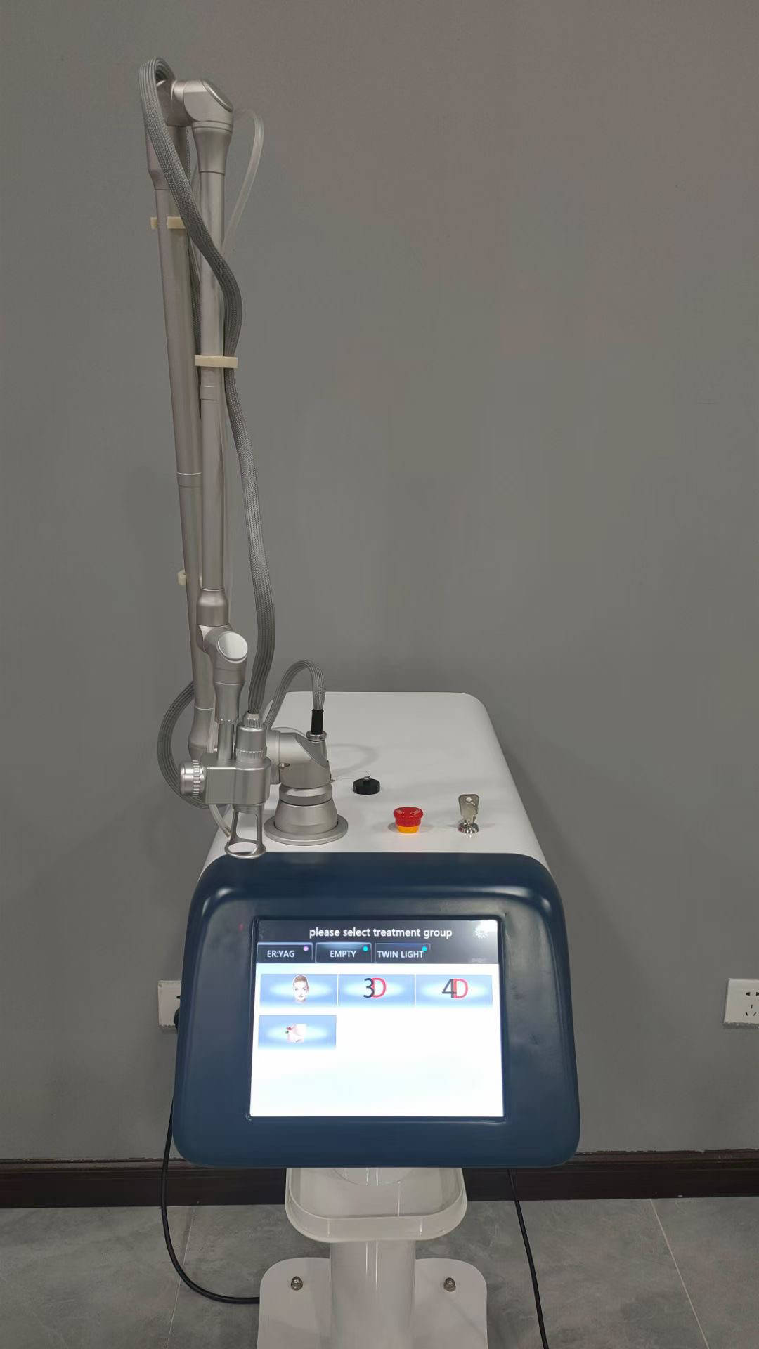 Wrinkle Removal CO2 Fractional Laser Machine Portable 4D Facial Beauty Spa Equipment
