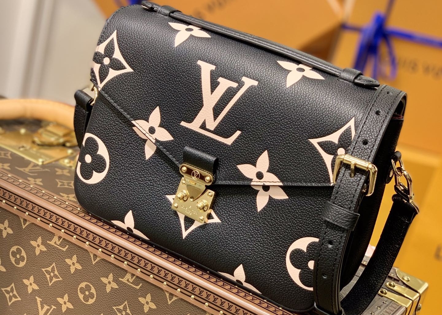 Spring Empreinte Leather 25cm Luxury Cross Body Bag With Lock