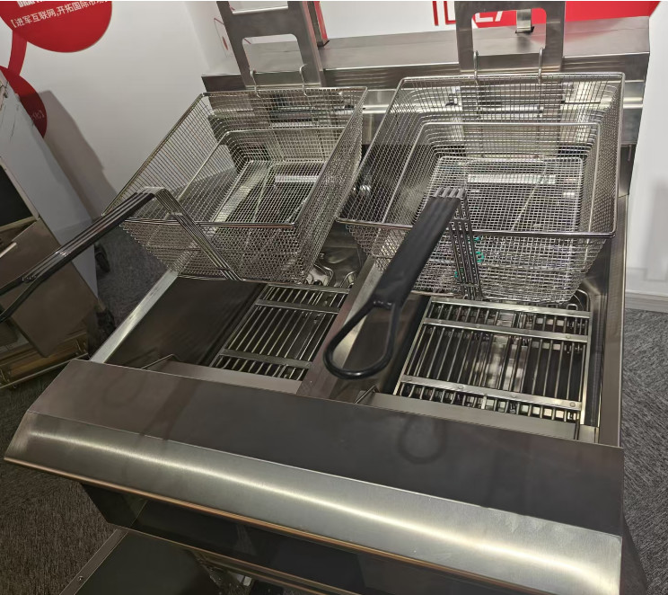Touchscreen Smart Panel Auto Lift Filtration Two Pots Four Baskets 304SUS Electric Gas Open Chips Fryer