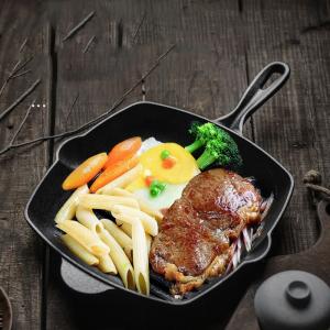 China Kitchen Cooking Grill Steak Non Stick Cast Iron With Wooden Handle wholesale