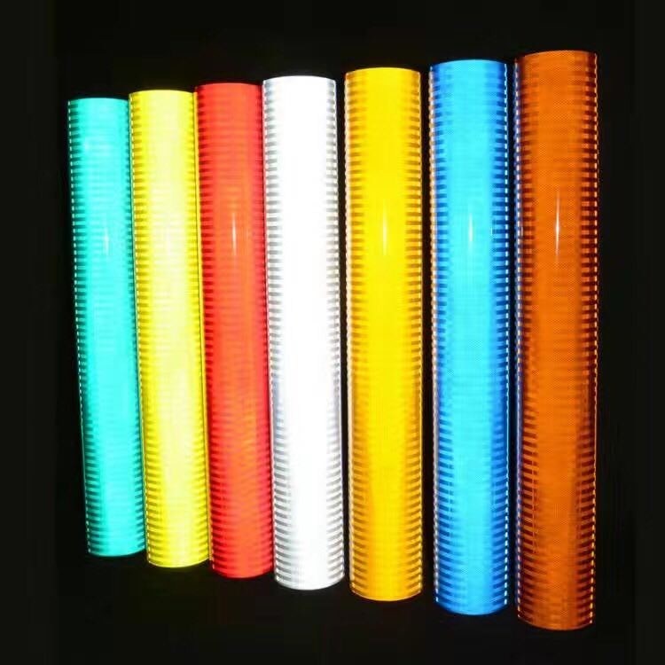 High reflective and flexible Intensity Prismatic Grade reflective film sheeting