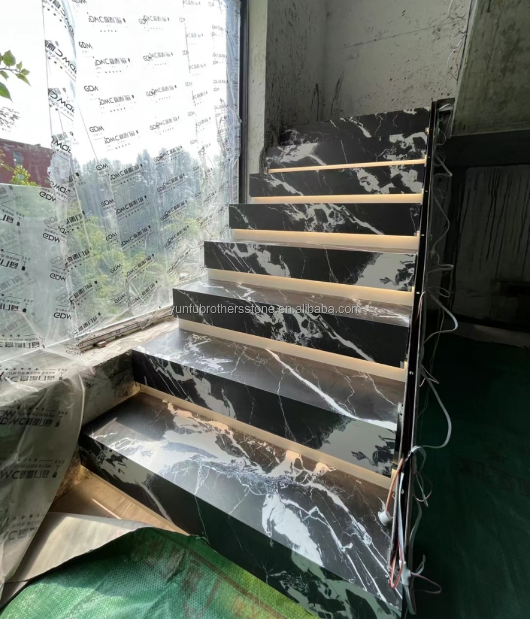 Modern Panda White Calcite Marble Staircase Stone Decorative Marble Stairs at Hallway