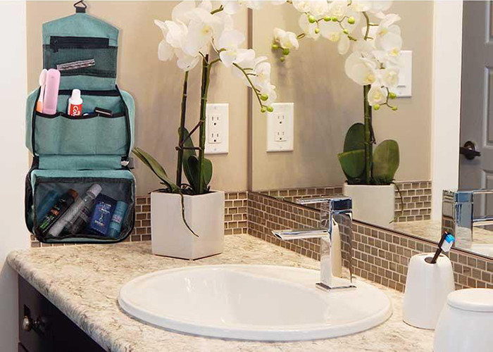 Nylon Mens Toiletry Bag ROHS Certificated For Travel Camping Outdoor