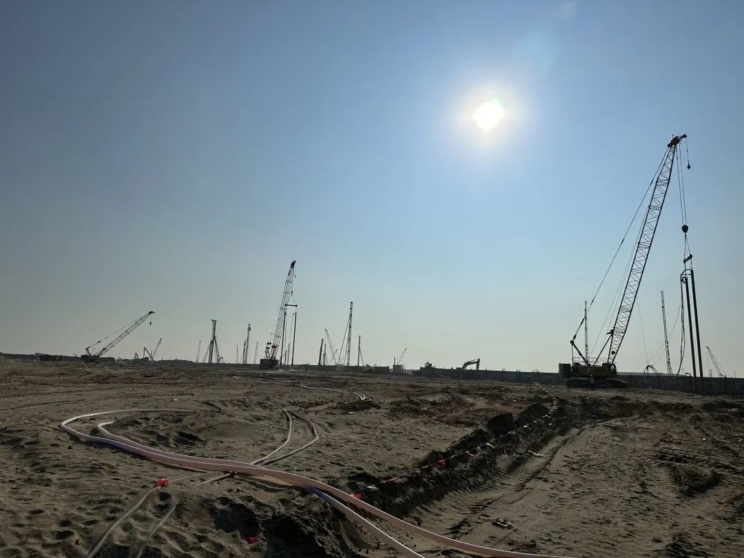 Pile Driver Vibro Compaction Ground Improvement Pile Vibroflotation 180kw For Soft Soil Ground
