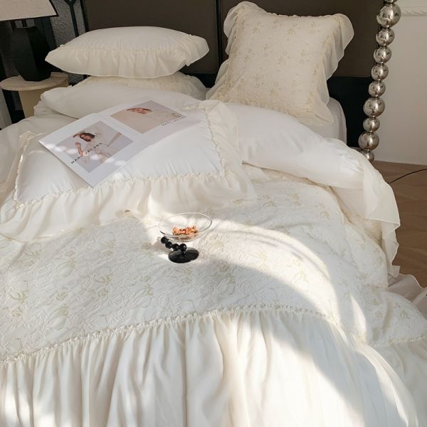 4PCS Fluffy Duvet Quilt Bedding Set Solid Pattern Luxury Bed Sheet Set Comforter Bedding