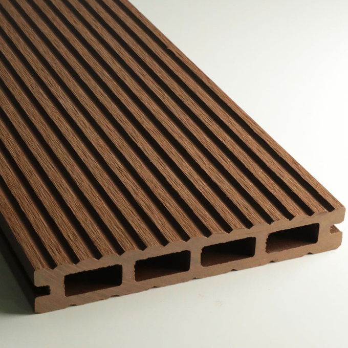 Fireproof Composite WPC Decking Panel UV Resistant for Outdoor Flooring