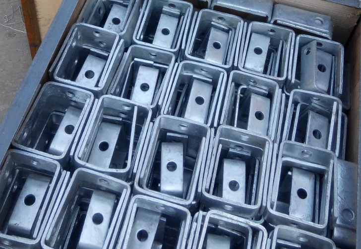 SPOOL INSULATOR DEADED CLEVIS 3