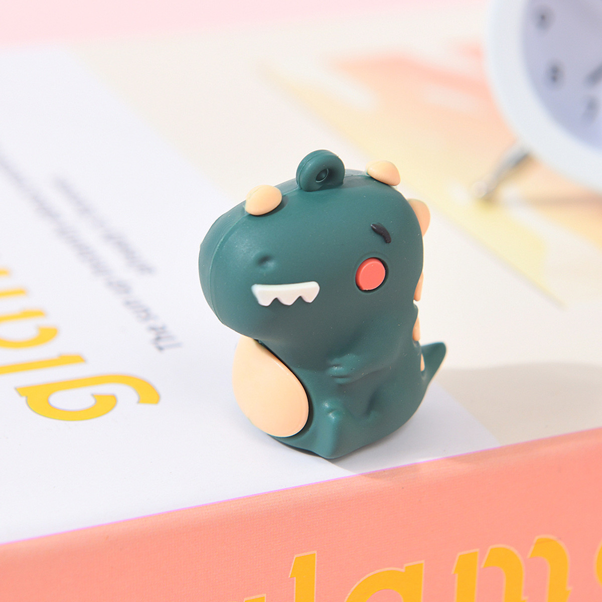 Mini Kids Pencil Sharpener Manual Cartoon Creative Kawaii Stationary Gifts 30g