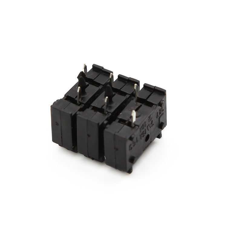 15A 32V Mini Blade Fuse Holder PCB Mount PA66 Brass Terminal