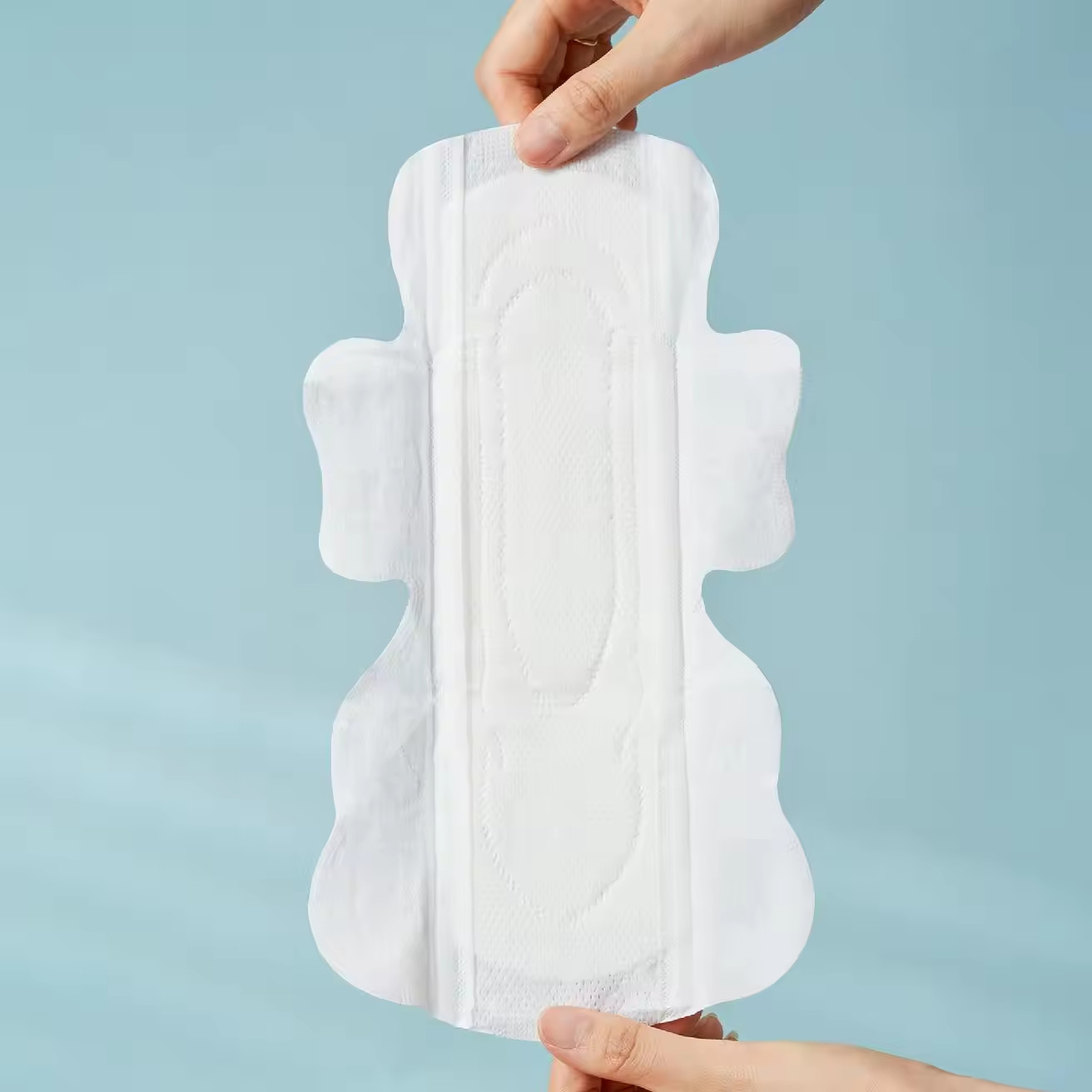Winged White Night Sanitary Napkin With Breathable Cotton Customized Designs And Fragrance