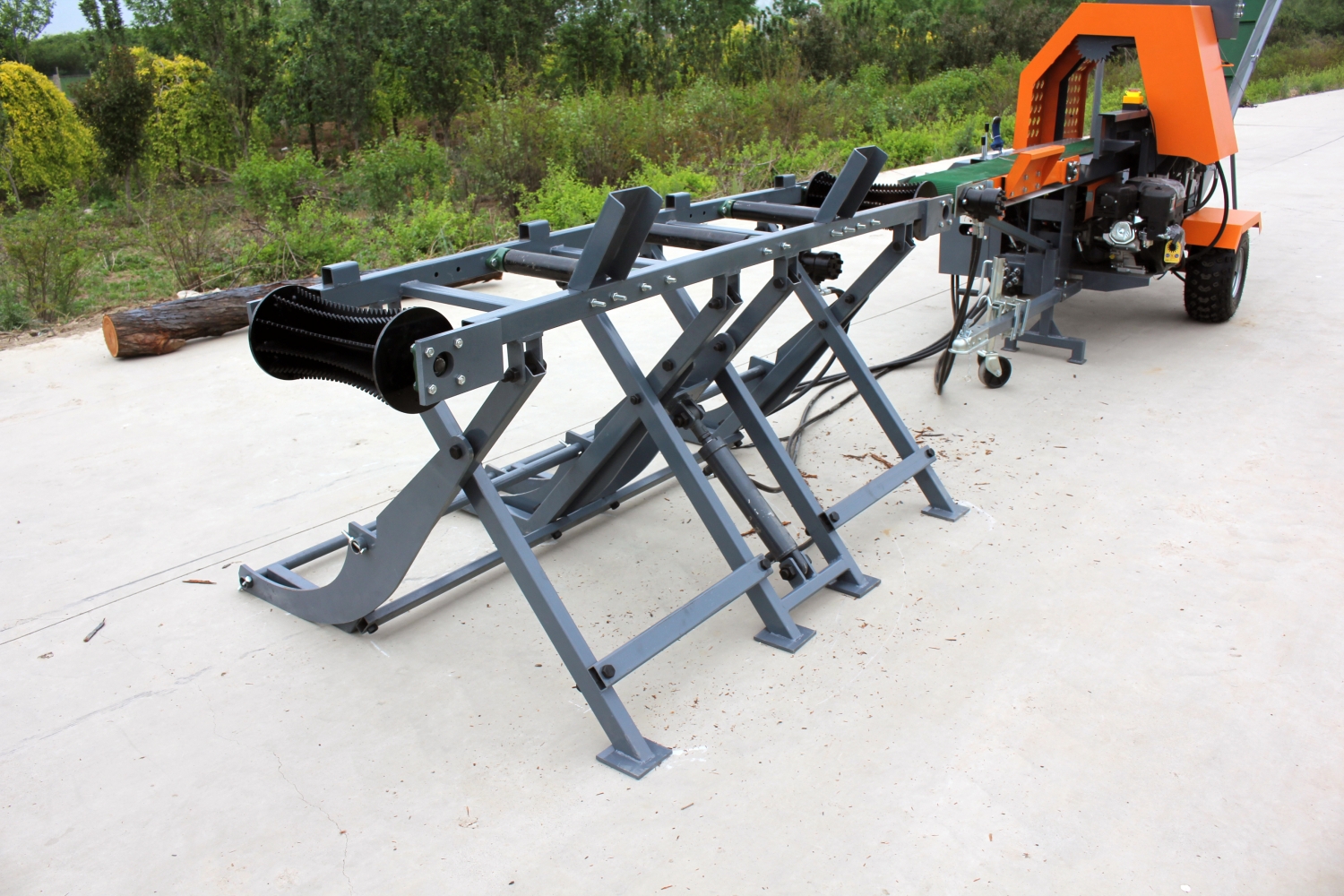 Forestry Machinery Wood Processor With Log Lifter 2400*1543*1210mm Size