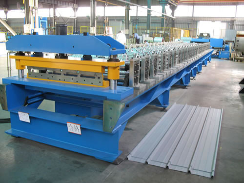 Solid Steel Roof Sheet Metal Rolling Forming Machine With Anti - Rust Roller