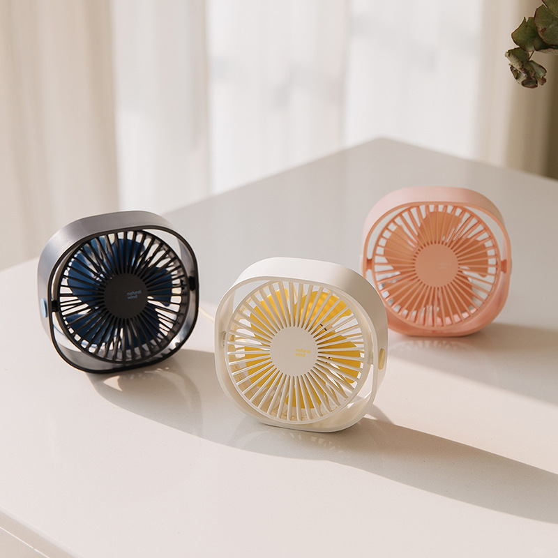 129*122*52 mm Mini Desktop USB Fan with Charging Convenience and Lightweight Design