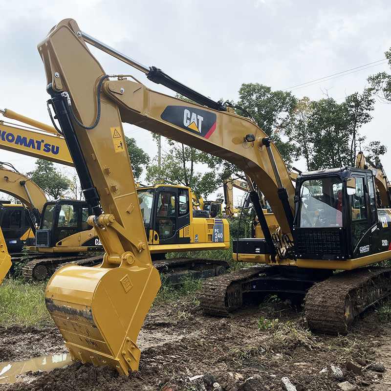 Used Caterpillar 320D Excavator 103kw Rated Power 410L Fuel Tank Excellent Condition