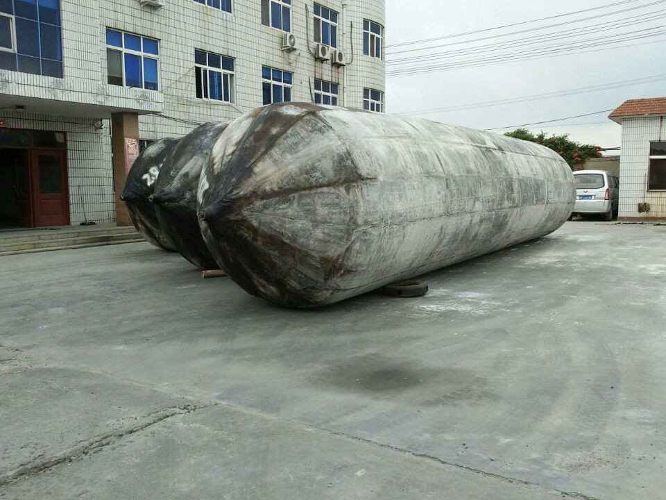 Iso 17357 Standard Heavy Duty D1.8m*L20m Inflatable Rubber Airbag For Boat