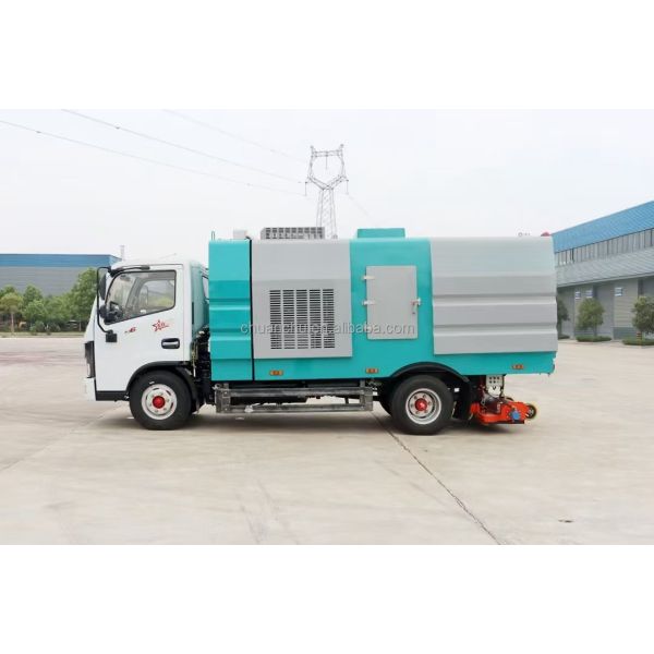 EURO 5 Sanitation Cleaning Truck Diesel Truck Mounted Street Sweeper Vacuum Truck