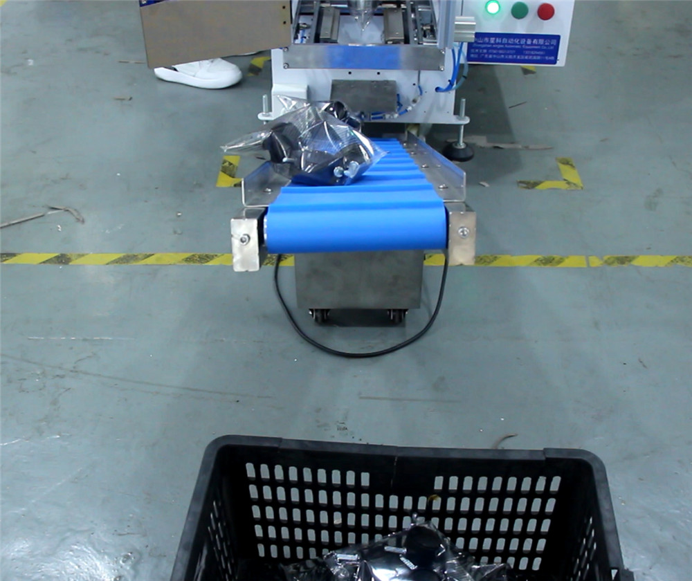 Hardware parts 4 pcs Casters Sealing Filling Bag Packing Machine