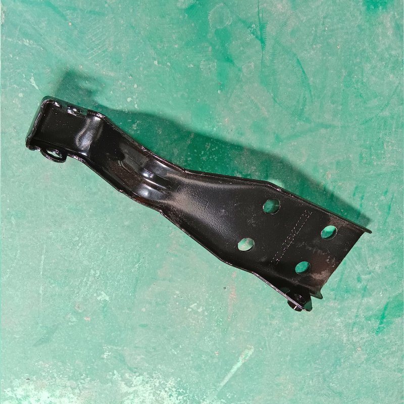Sinotruk HOWO Truck Cabin Parts Right Door Hinge Az1642110033