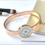 Four-leaf Flower Bracelet, Stainless Steel Shell Bangle， Rose Gold Elegant