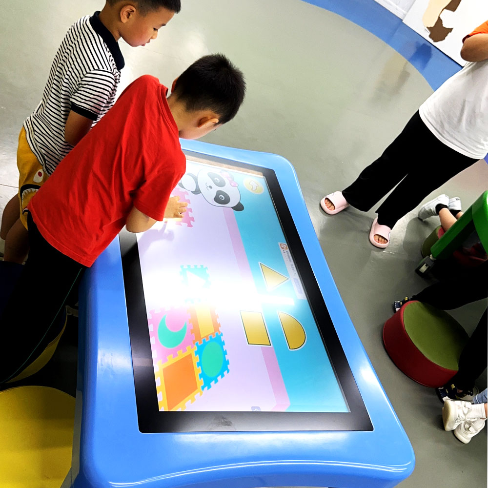 Multimedia Multi Touch Interactive Table 32IN