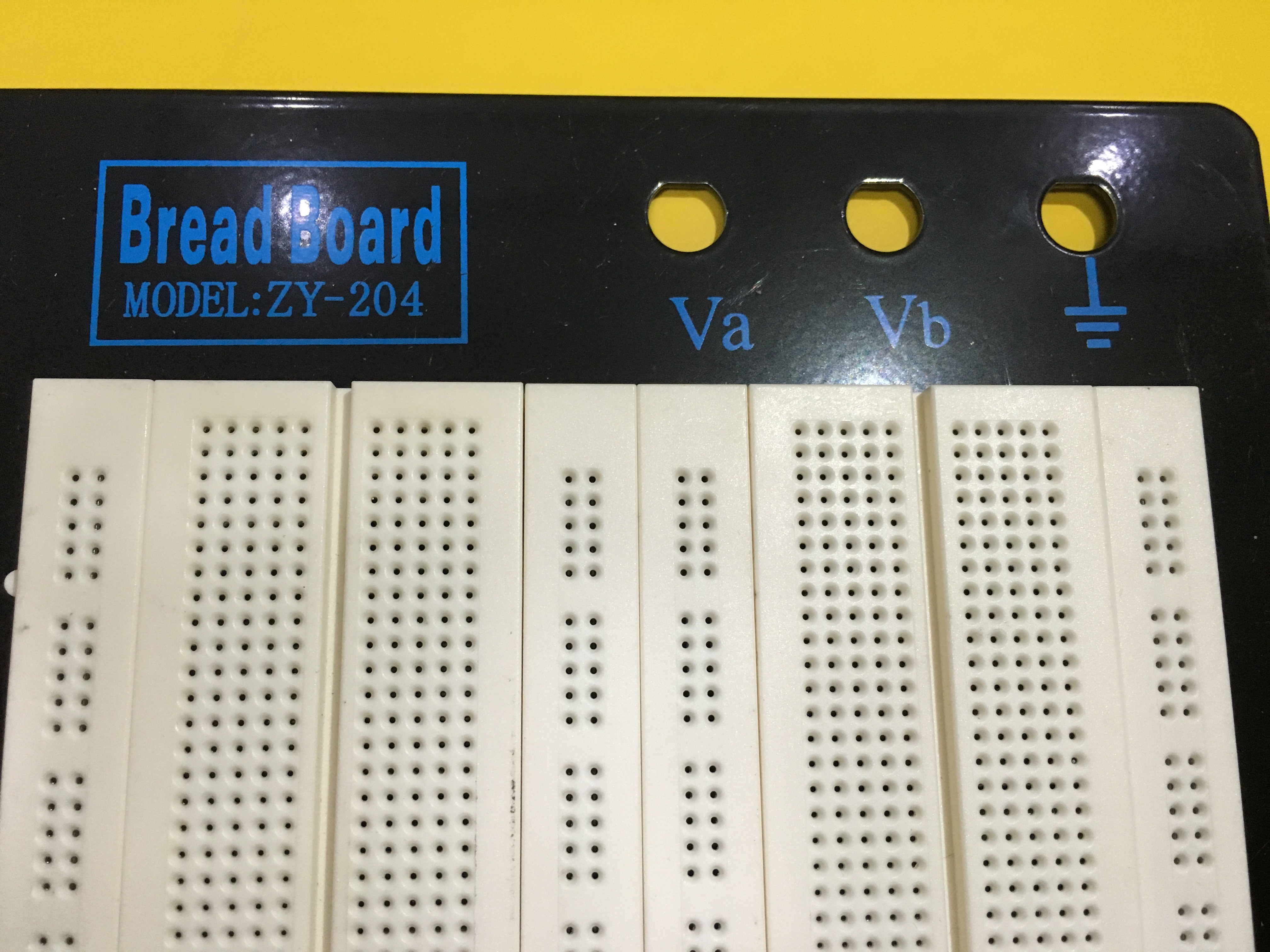 3 Binding Posts Round Hole Breadboard , Printed Circuit Board Prototyping