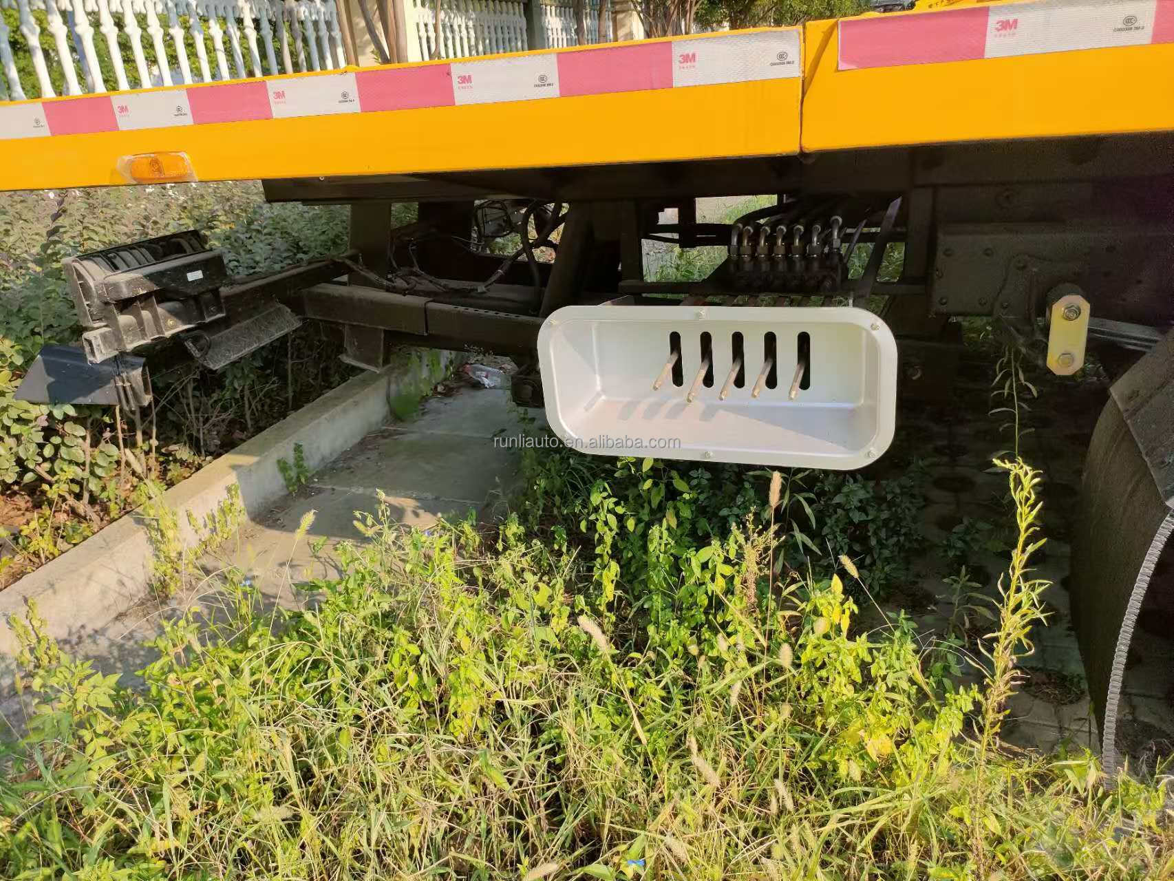 Factory Hot Selling Good Quality Customized Small Mini ISUZU Flatbed Platform Towing Wrecker Truck Light Duty Tow Wrecker Truck