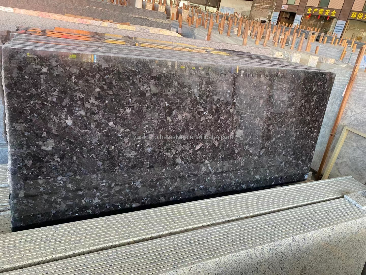 Villa Graphic Design using Natural Shangri-La Black Granite Stone from African Quarry