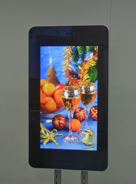 32 Inch Silver High Brightness Outdoor Wall Mount LCD Digital Signage
