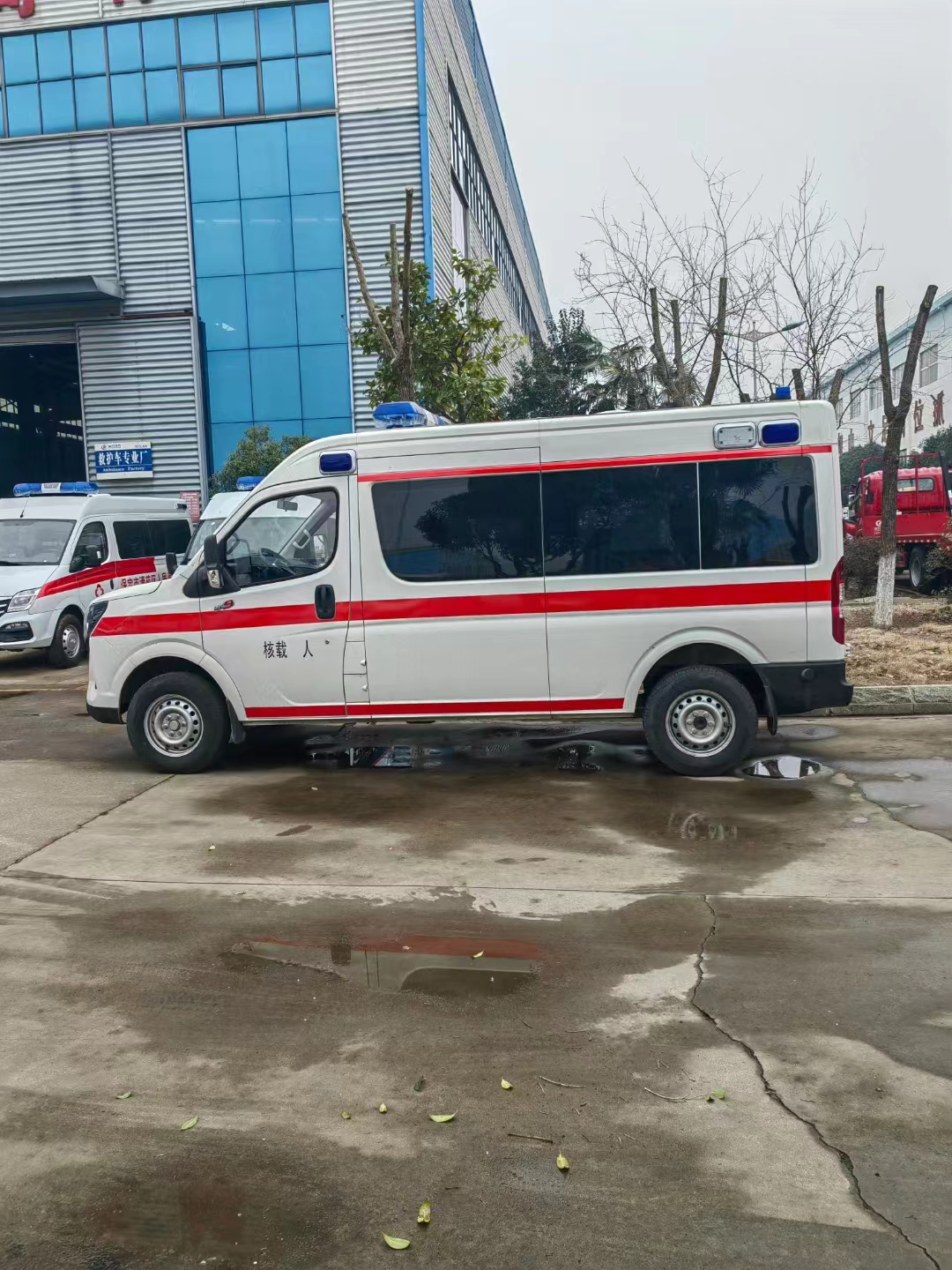 Ambulance Medical Vehicle Hospital Medical Vehicle Emergency Vehicle Made in China Price