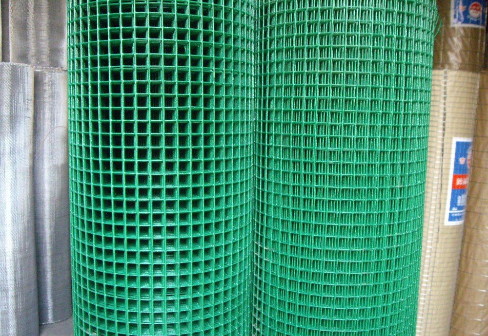 Is Made Of Superior Quality Welded Mesh, With Flat Even Surface And Firm Structure, For Construction, Fencing, Agricultu