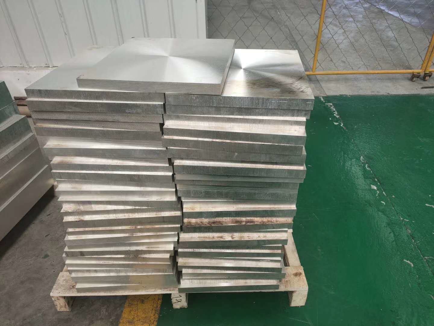 CNC Engraving Magnesium Metal Sheet Polished High Purity Magnesium Tooling Plate