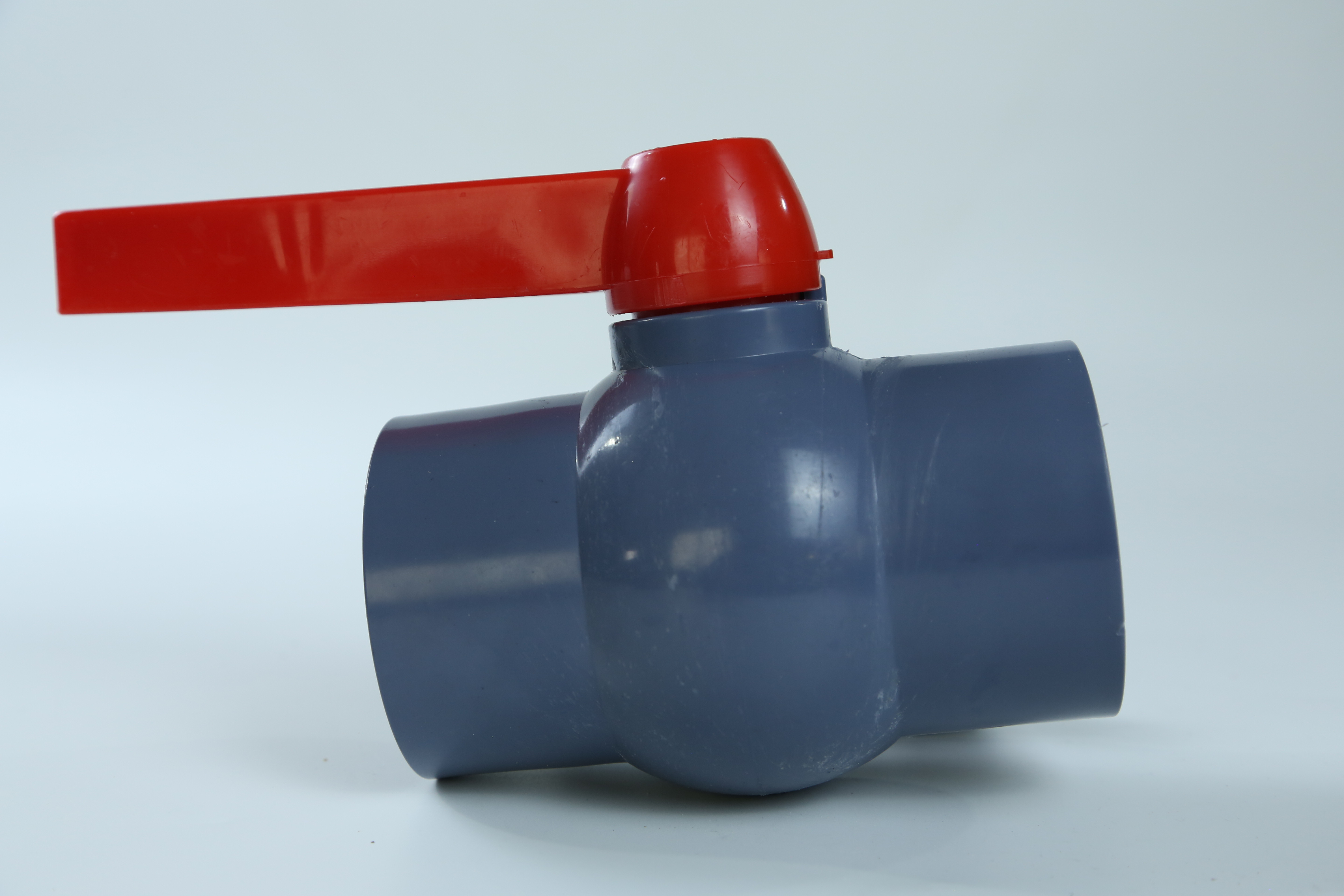 Twin Filament PVC Ball Valve Lightweight Corrosion Resistant PVC Union Ball Valve