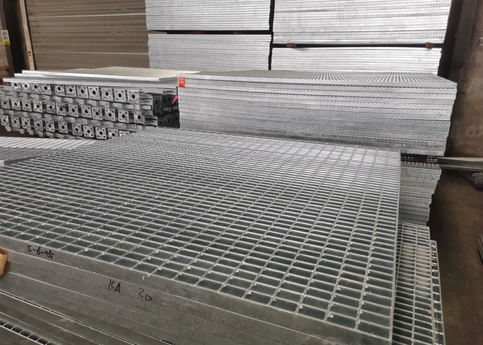 School Gutter Thickened Galvanised Steel Walkway Grating Modern Style