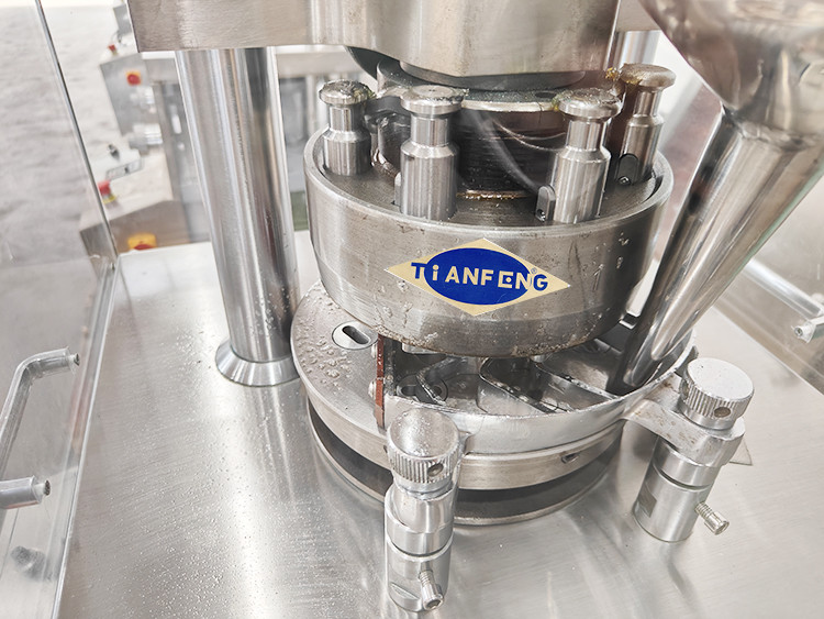 ZP5 Rotary Tablet Press Machine 2.2KW Power 900x800x1800mm For Pharmaceutical Manufacturing Process