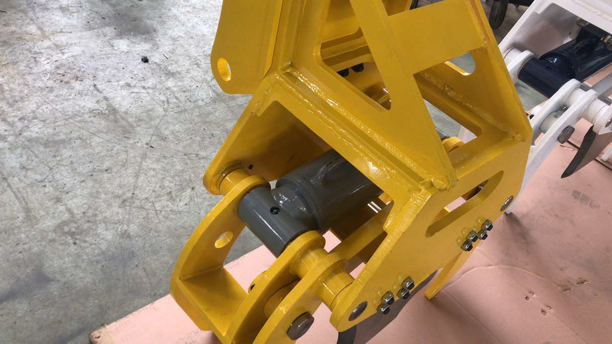200mm Tree Shear For Excavator 250 Kg Yakai CTHB Mobile Shears Oil Cylinder
