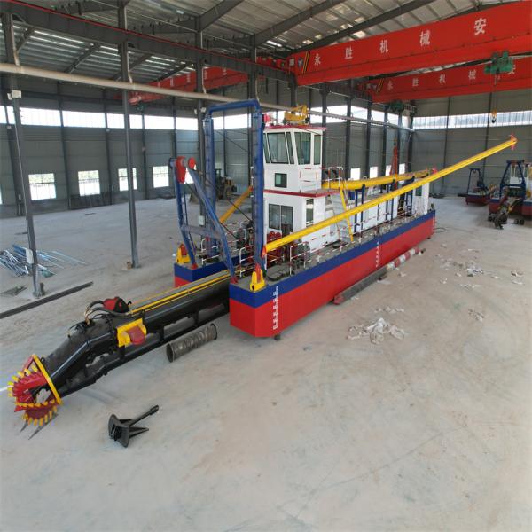 10m Dredging Depth Mud Dredging Boat Sand Dredge with 447 kw Main Engine and 1100m Discharge Distance