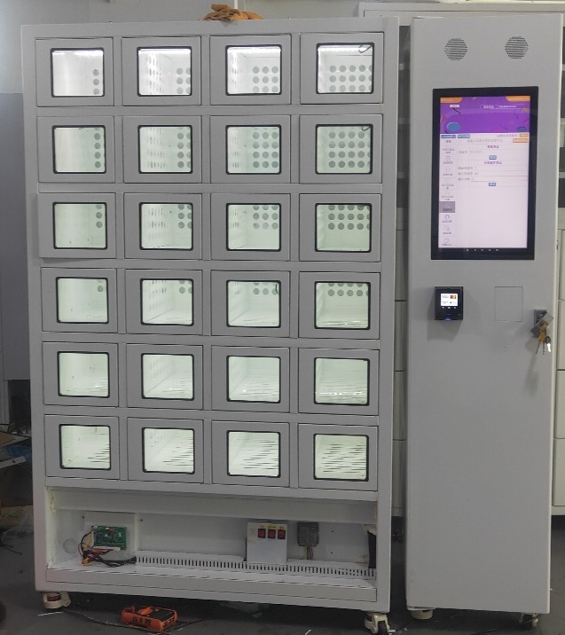 European Standard Export Cooling Locker Vending Machine With Credit Card Reader And 4℃ Refrigeration